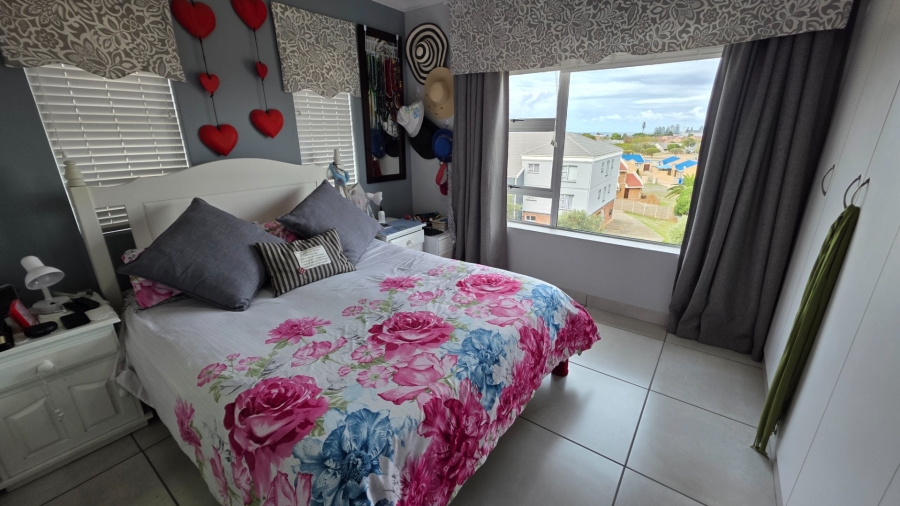 3 Bedroom Property for Sale in Hartenbos Central Western Cape